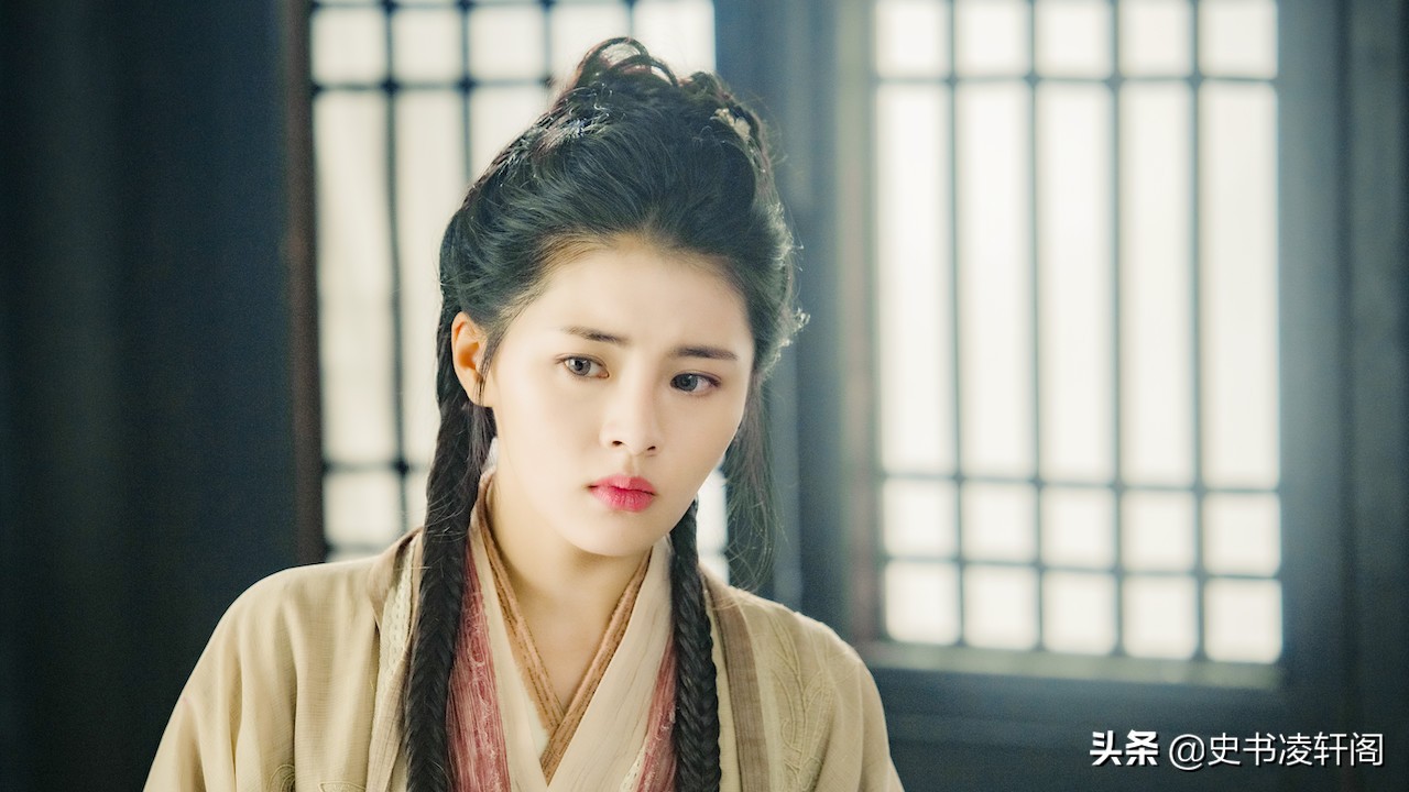 倚天屠龙记中黄衫女子究竟是谁她为何帮助丐帮教训周芷若