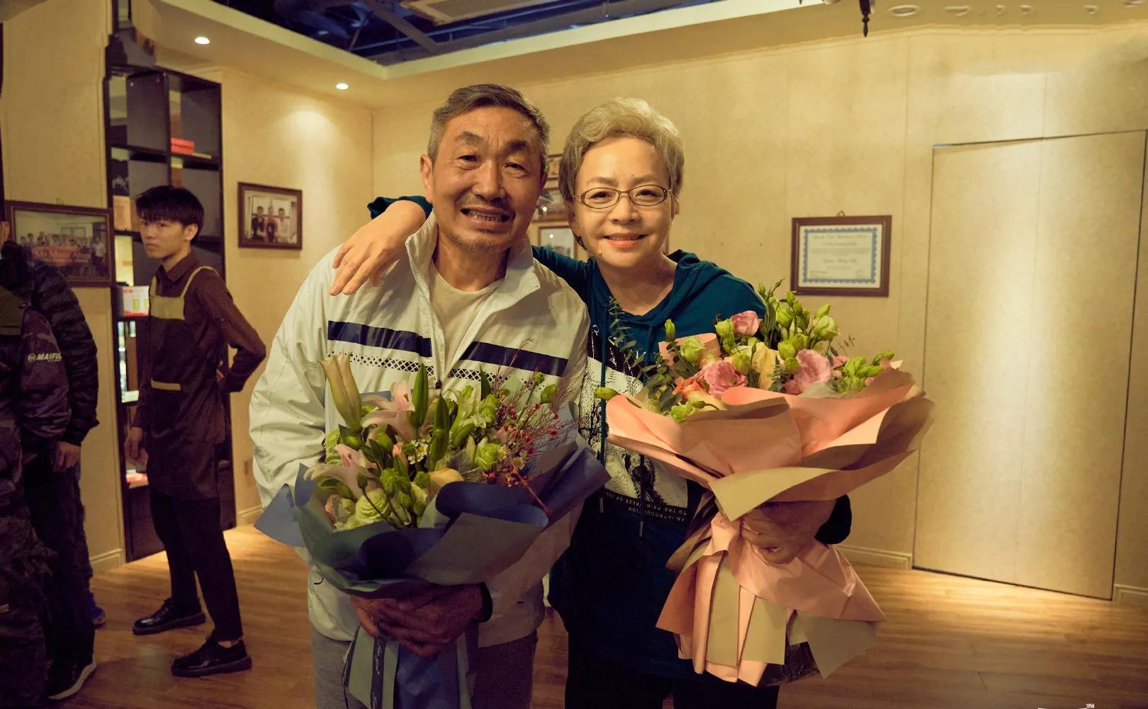 老戏骨杜源4岁认识爱妻结婚40年无绯闻导演女儿是他的骄傲