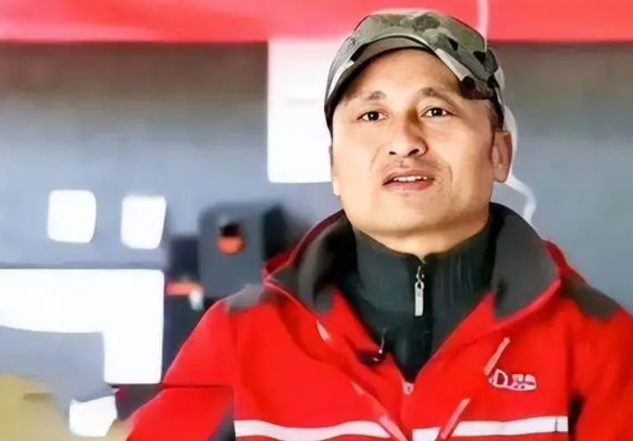 京东001号快递员金宜财：死心塌地送快递12年，刘强东给了他什么