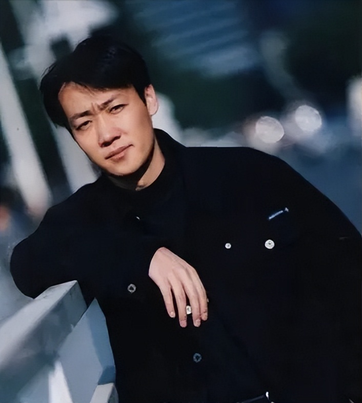 49岁的辛柏青，与妻子相濡以沫29年无绯闻，配得上德艺双馨的称号