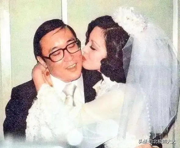 容忍丈夫出轨，用44年的卑微隐忍换来百亿遗产，何莉莉真是不简单