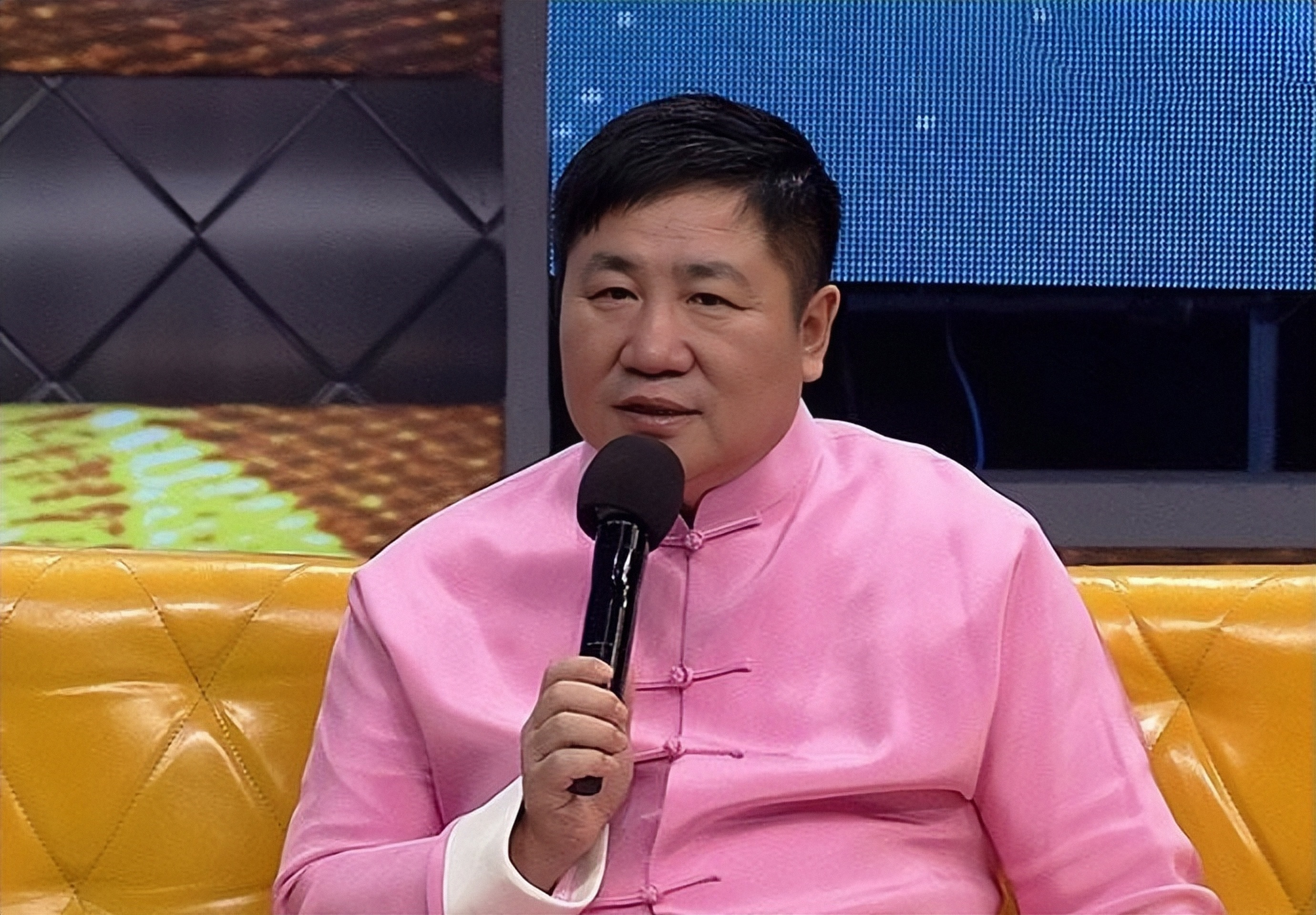 刘流：曾是赵本山“军师”，赵家班落寞后另起山头，如今怎样了？