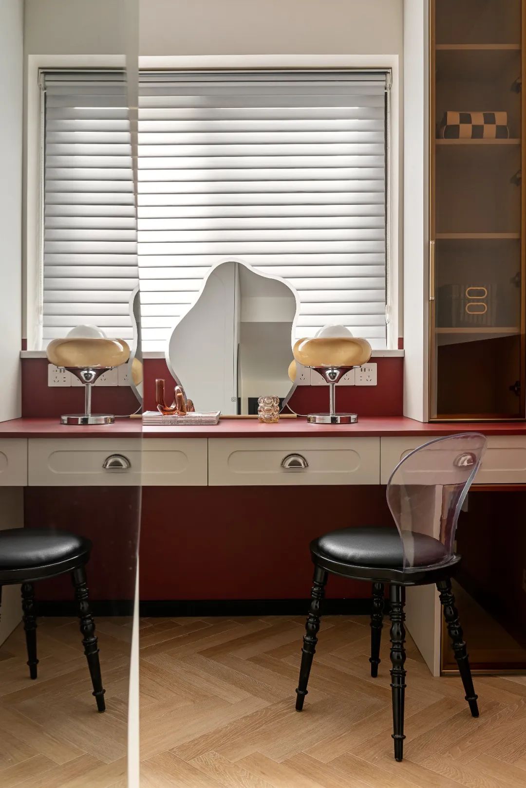 精英女性装修图鉴，将复古潮流搬进家