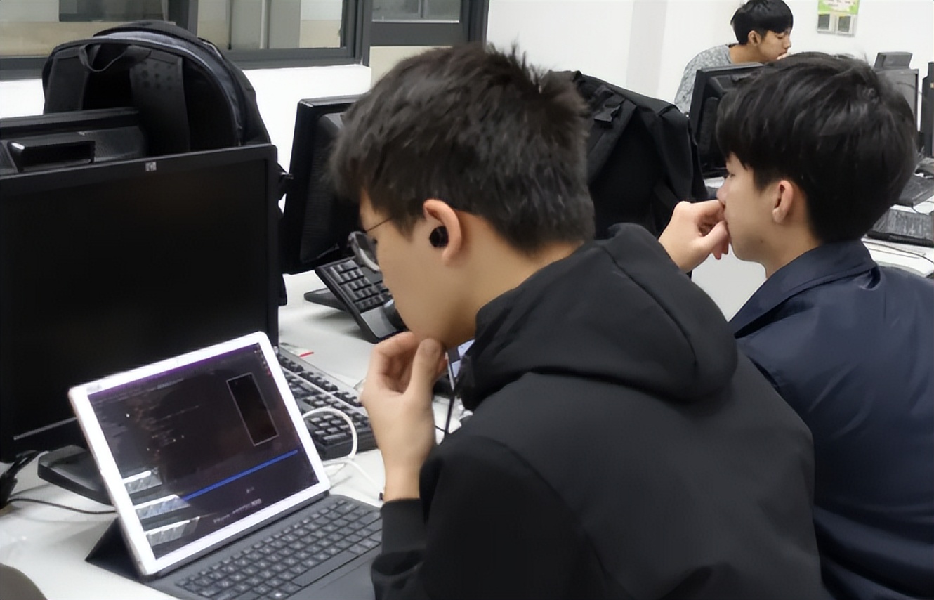 不擅长数学的考生，这几个专业尽量不要报考，毕业或将成为难题