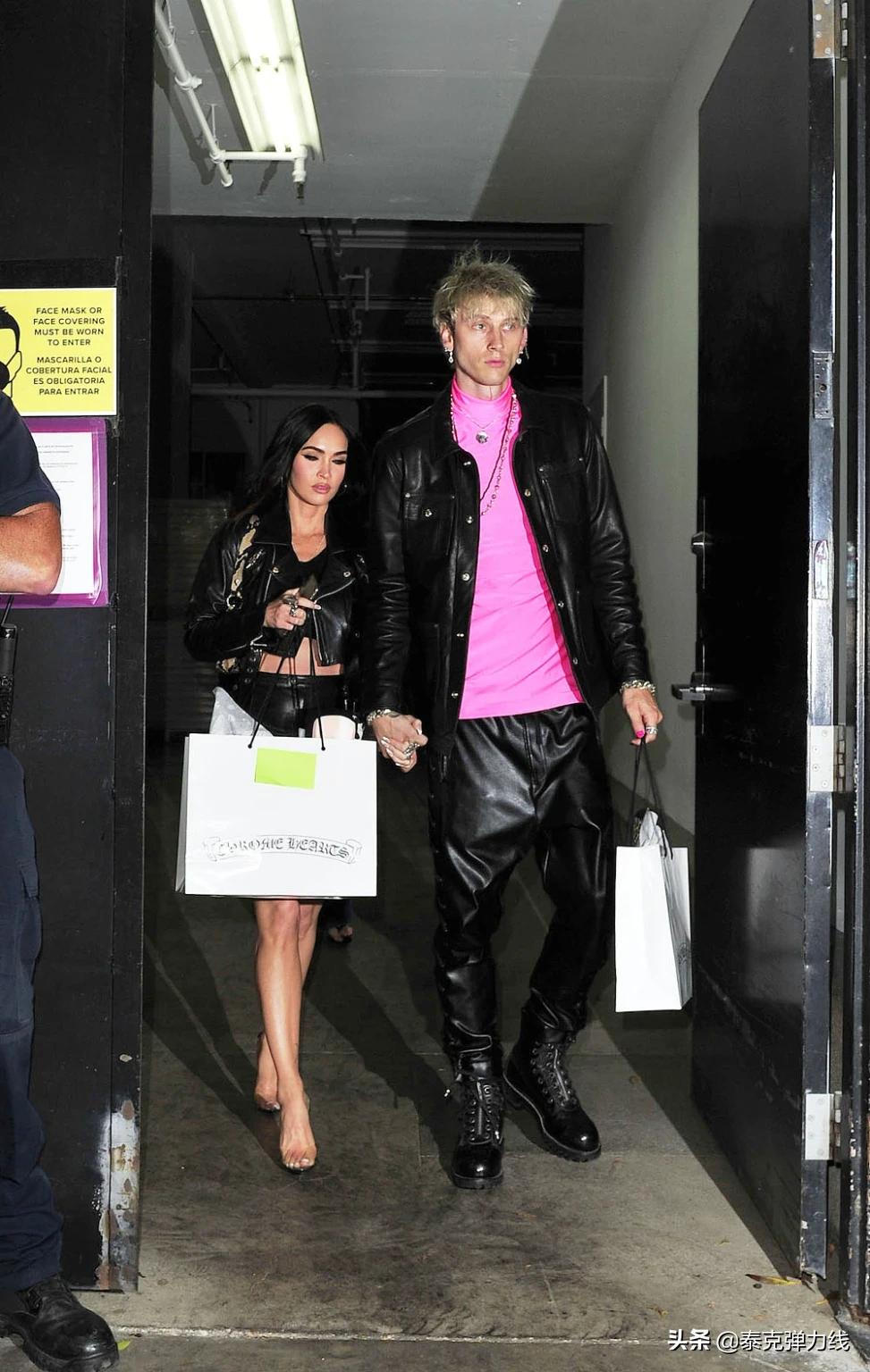 机关枪凯利的粉红色生活真实而黑暗：和女友梅根通电话时差点自杀