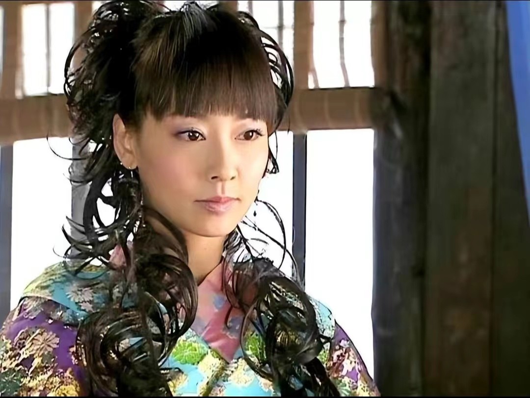 同样是“双马尾”，杨幂娇俏，吕一清纯，林心如太“辣眼睛”