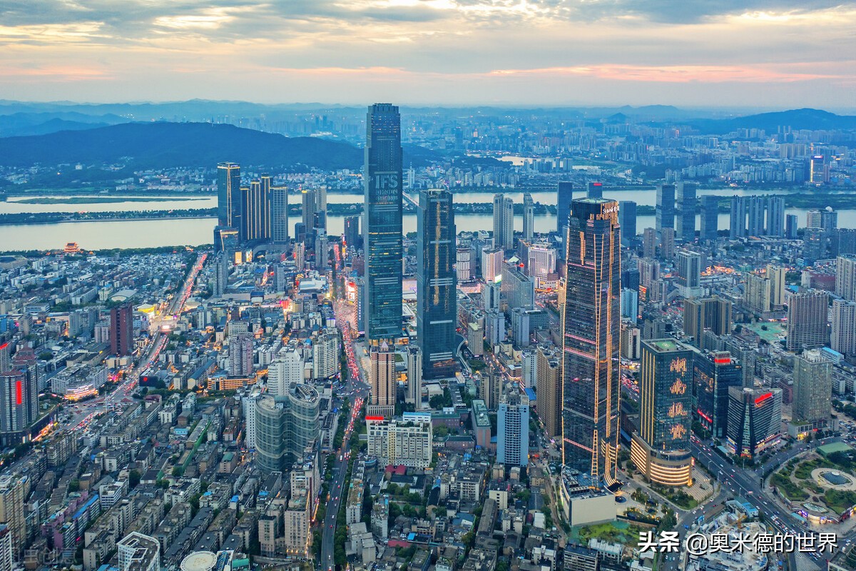 全世界最高的20栋摩天大楼，数一数中国有多少栋？