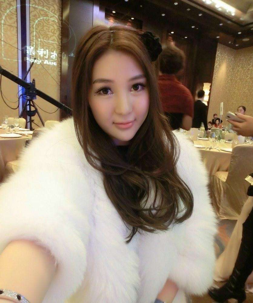 郭美美悲剧人生始作俑者，是她亲妈郭登峰