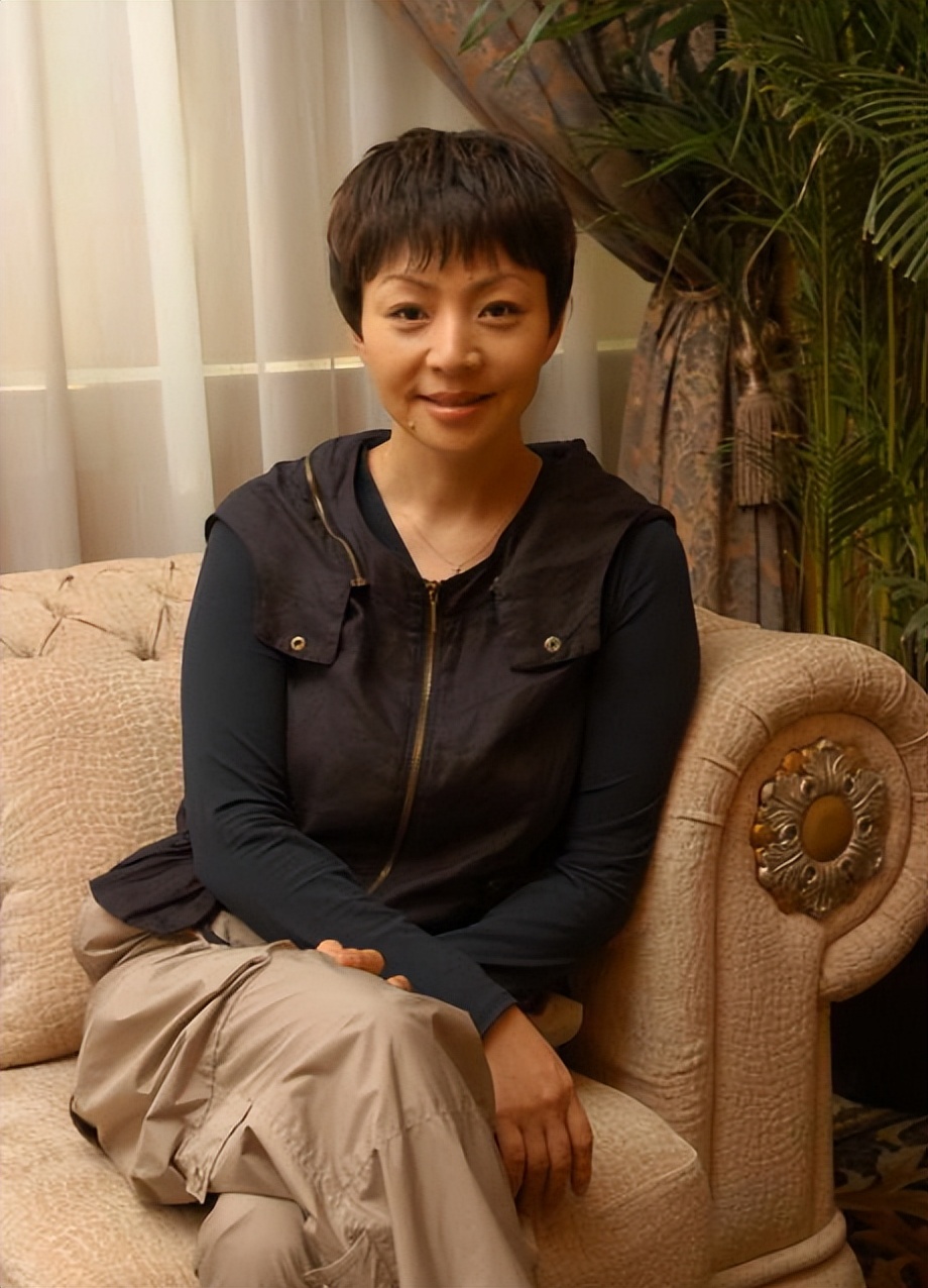 有种"整容"叫王博谷嫁人,自己没什么变化,婆婆宋丹丹像换个人