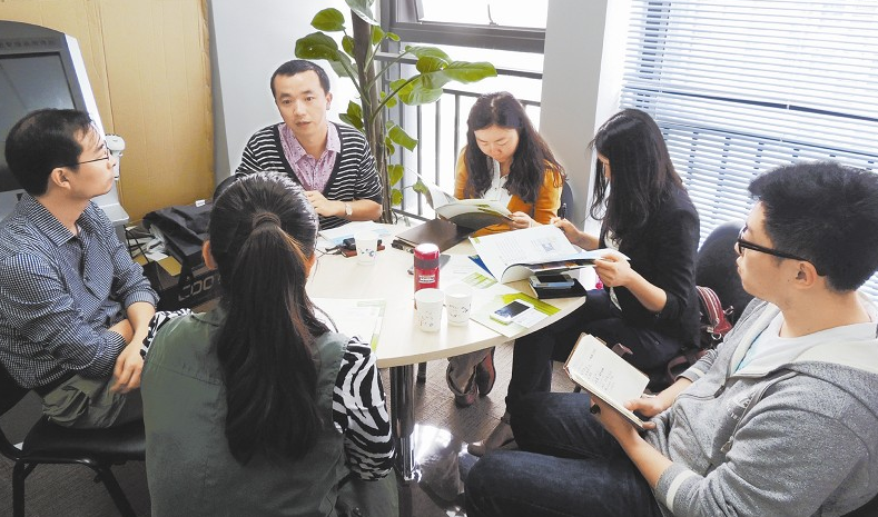 大学生扎堆离开北上广，新一线城市成落户首选，浙江格外受欢迎