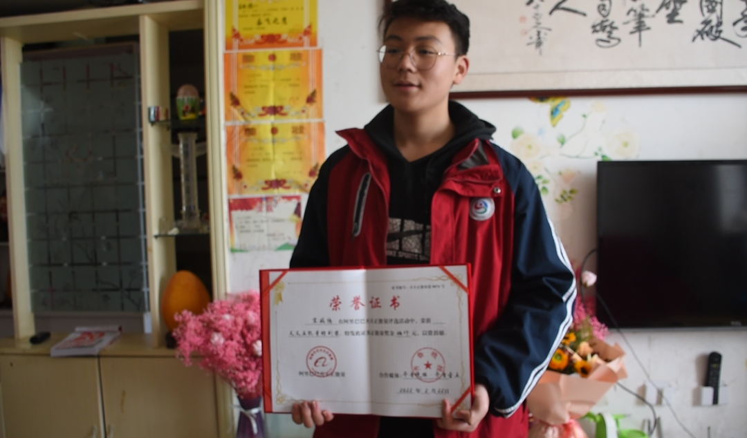 英雄出少年！10分钟，15岁的他挽救了一条生命