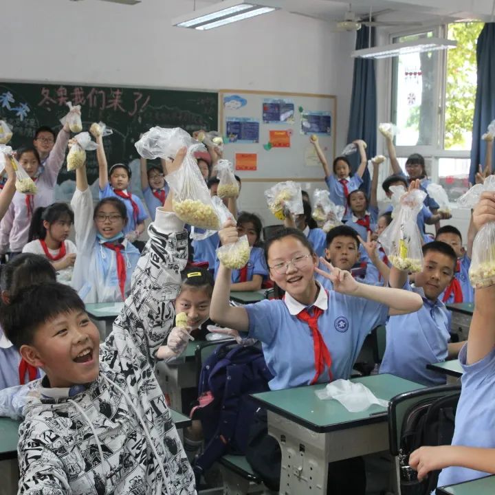 发扬劳动精神 争做先锋少年｜记川大西航港实小劳动技能大赛活动