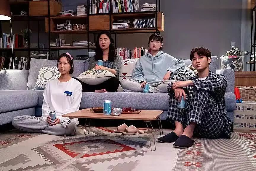 这届年轻人，正在断亲