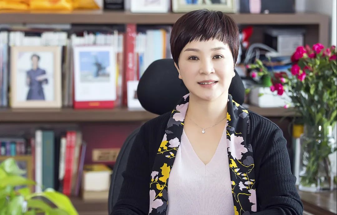 连续20天霸榜，《幸福到万家》暑期档爆款的“另类方法论”｜对话