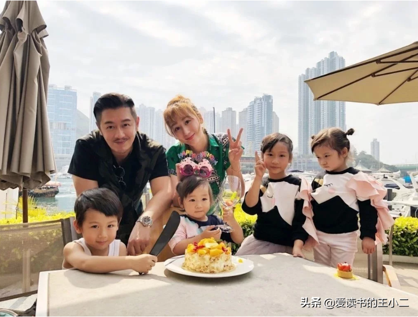 明星们别卖穷了，你们不知道普通人的日子有多节俭