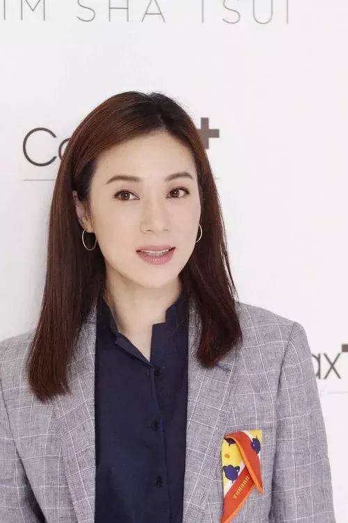 张可颐不仅美貌气质并存,她的整体穿搭其实也一直都不错