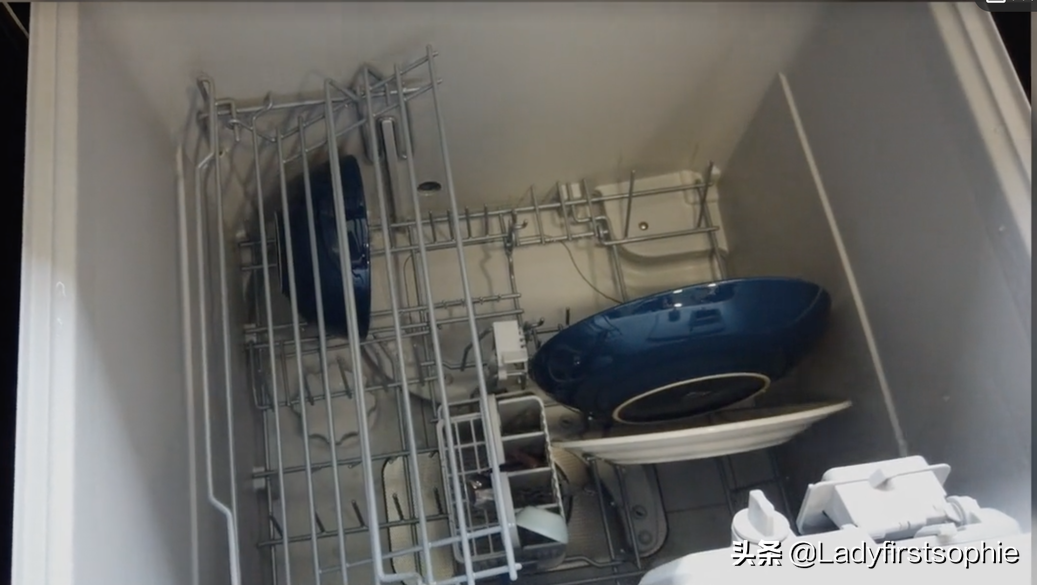 艺术书店老板的他如何利用 9 样好物，把家打造成极致舒适时髦的？