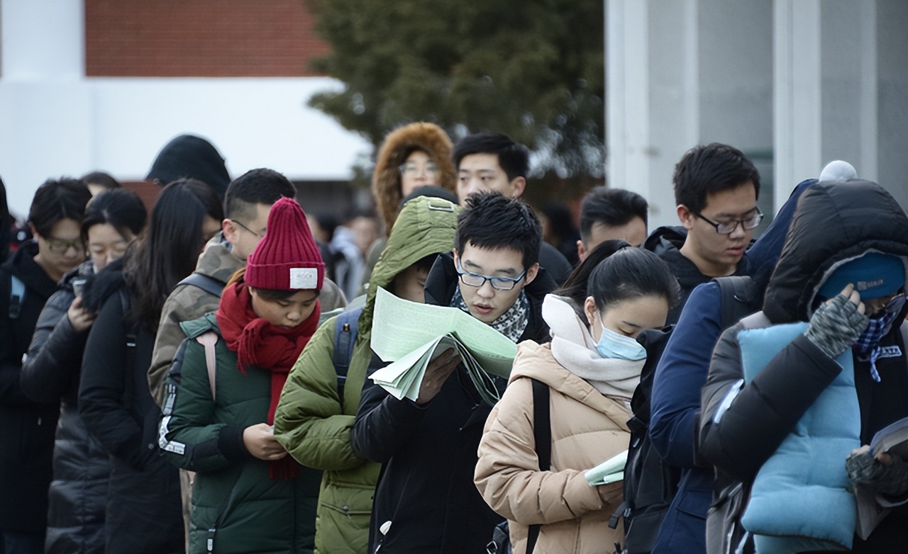 考生被取消“拟录取”上热搜，看到背后的原因，有人惋惜有人嘲讽