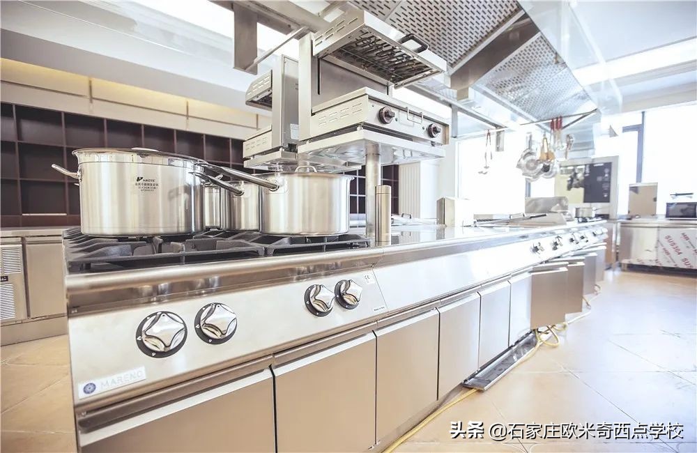 石家庄学西点烘焙去哪里？贵不贵？学费多少？