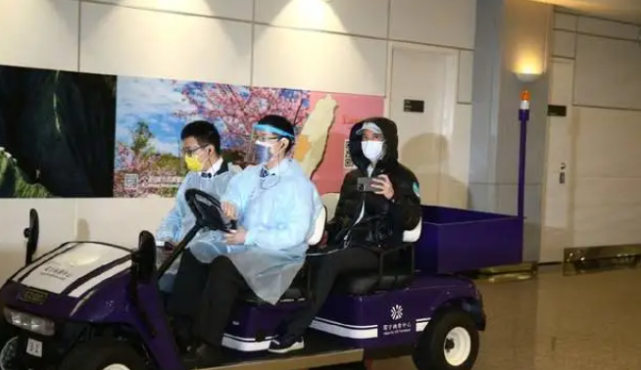 王力宏认怂宣布退圈！对李靓蕾道歉并承担抚养费，央视已出手封杀