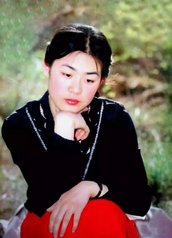 丛珊：19岁演女主，20岁火遍全国却遭排挤，如今60岁过得怎样？