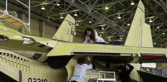 ���ͼ�-15���ػ����࣬�״Ｐ����ϵͳȫ��������֧�ֵ������