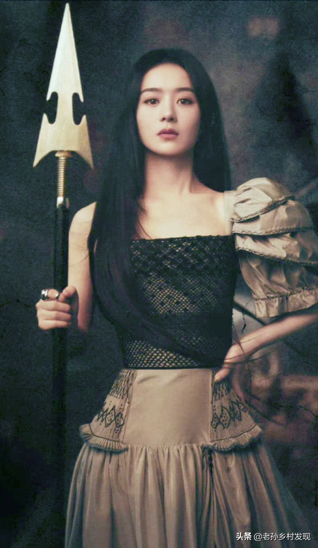 赵丽颖担任监制，辣目洋子饰演女二号，《与凤行》昨天在横店开拍