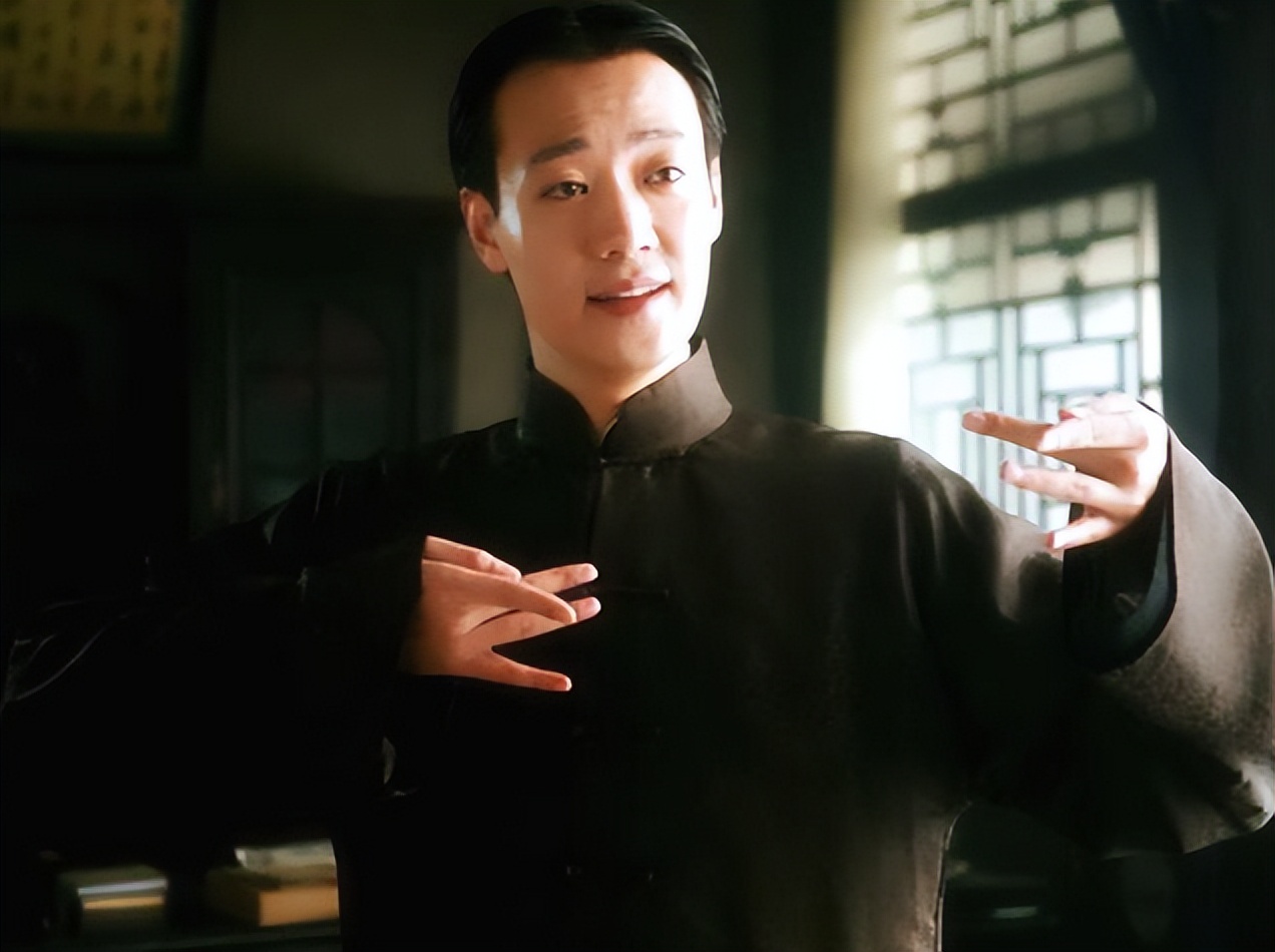 49岁的辛柏青，与妻子相濡以沫29年无绯闻，配得上德艺双馨的称号