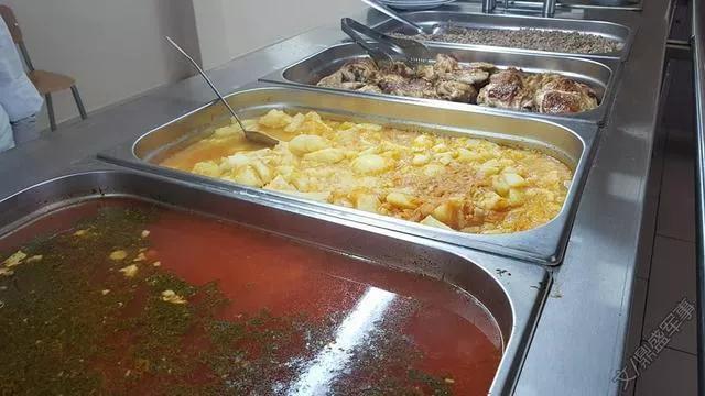 ����������̣�˫��ʿ���Ե����������ҹ�Ұս��ʳ�أ�