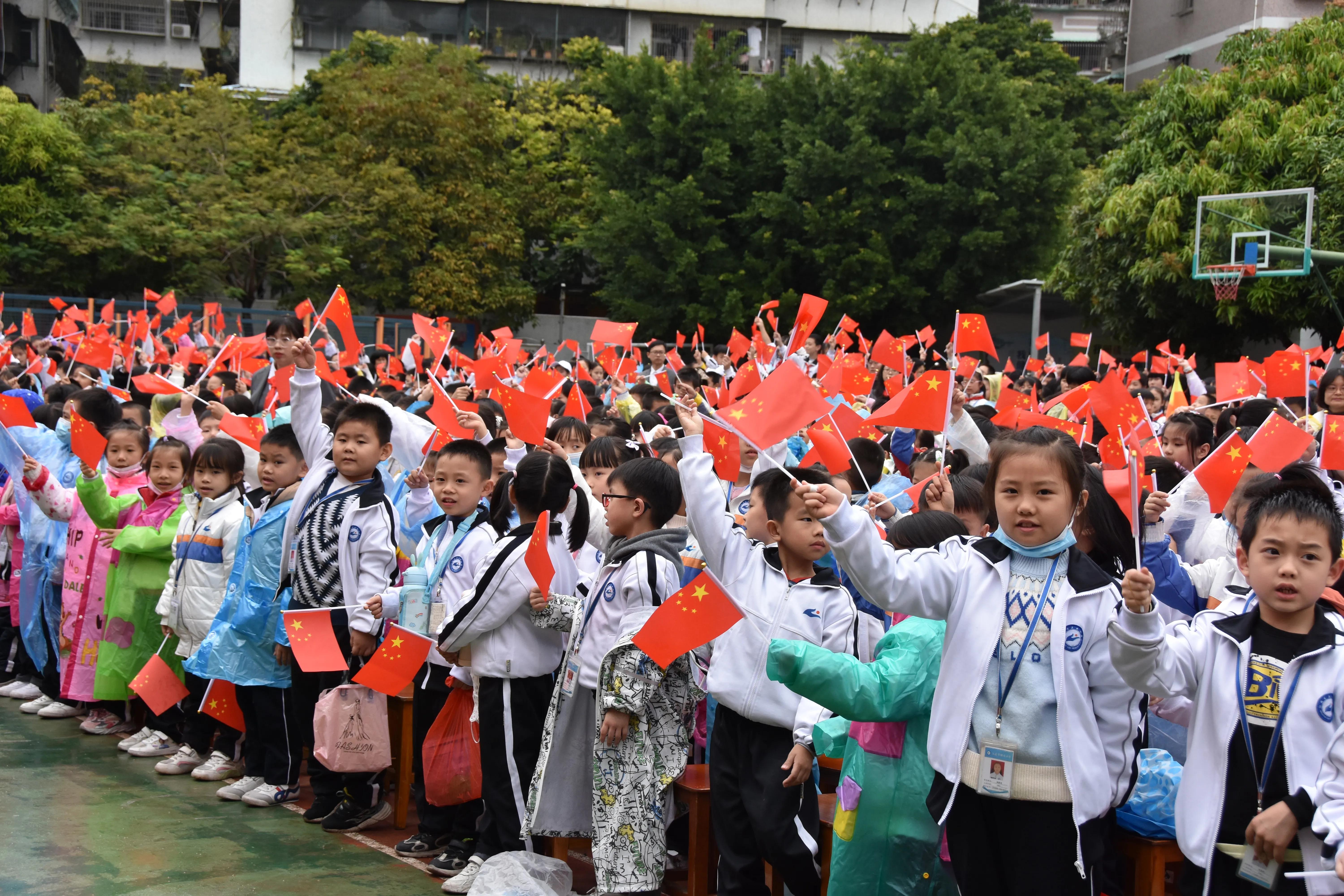 请党放心 强国有我——龙湖区丽日小学举办建校20周年校庆文艺汇演图3