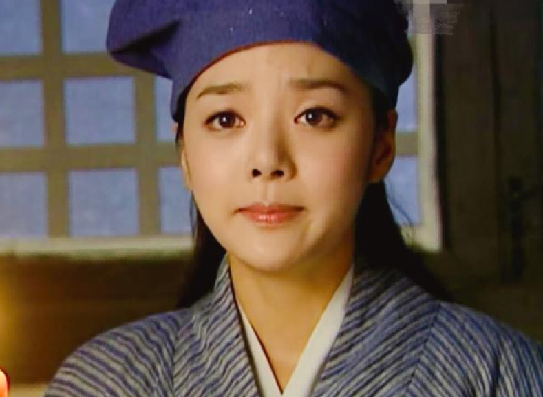 “歪瓜裂枣”别硬演公主，这9位女星告诉你，什么才叫金枝玉叶