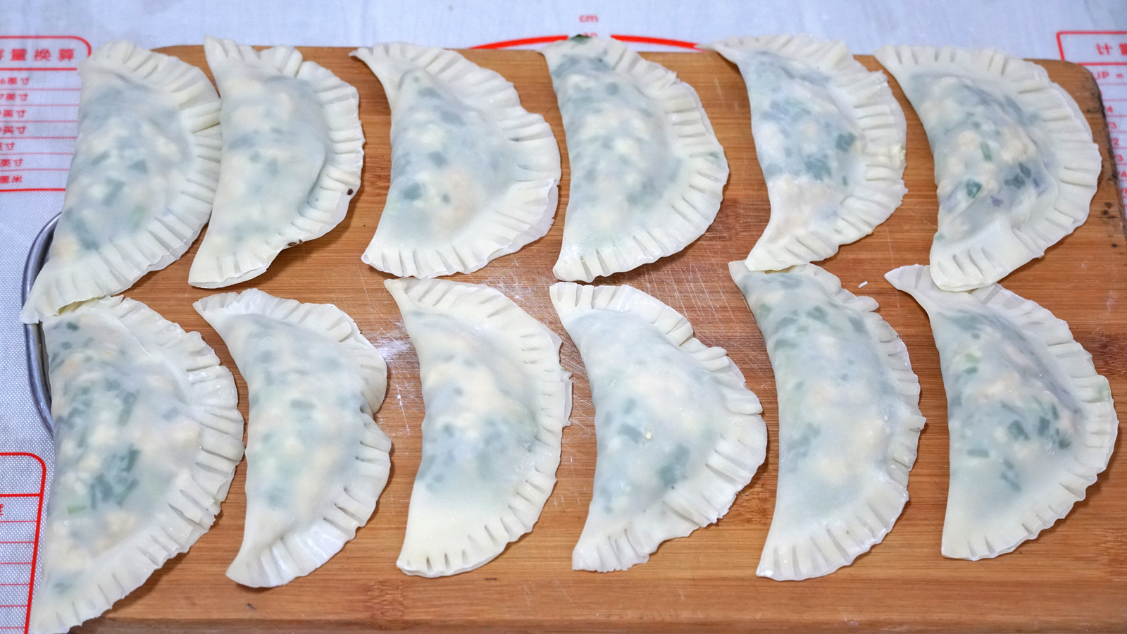 面粉最过瘾的6种做法，不用烤箱，咬一口酥掉渣，一出锅就抢光了