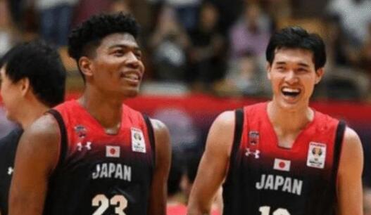 杜锋为什么没打过nba(杜锋回应PK日本留美三巨：打过才知道！马场9中6轰15 5闪耀G联赛)