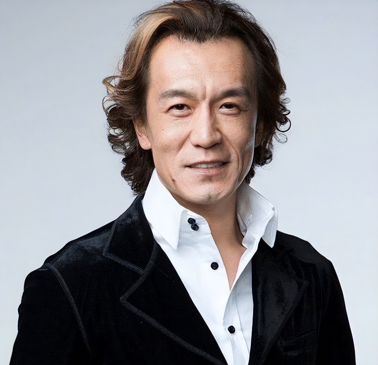 7位“被顽疾缠身”的明星，一个比一个有钱，却难逃病痛的折磨