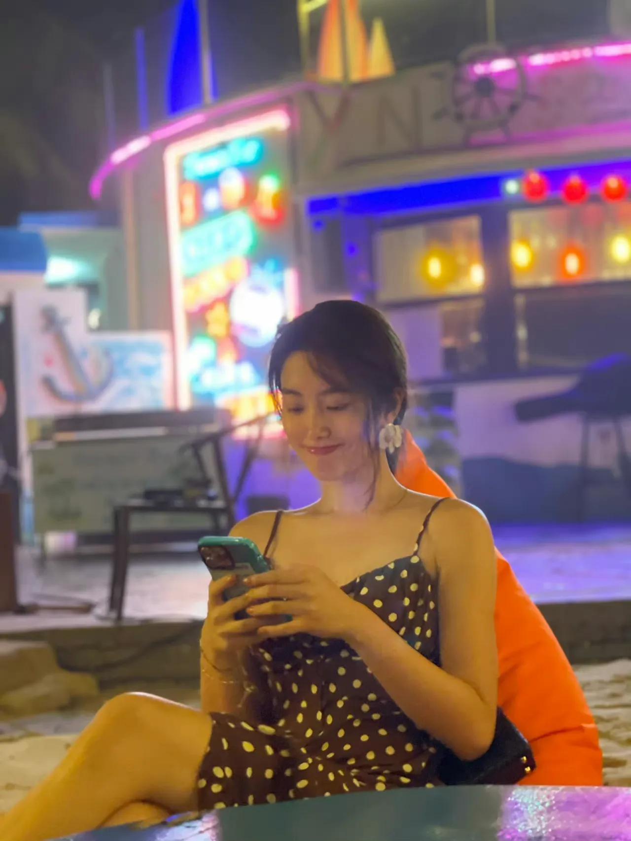 杨釆钰这小酒窝真迷人