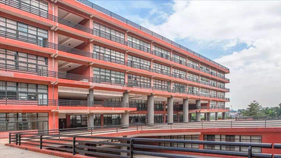 广州美院毕业生行业去向：文化艺术业、信息技术业和教育业居前三