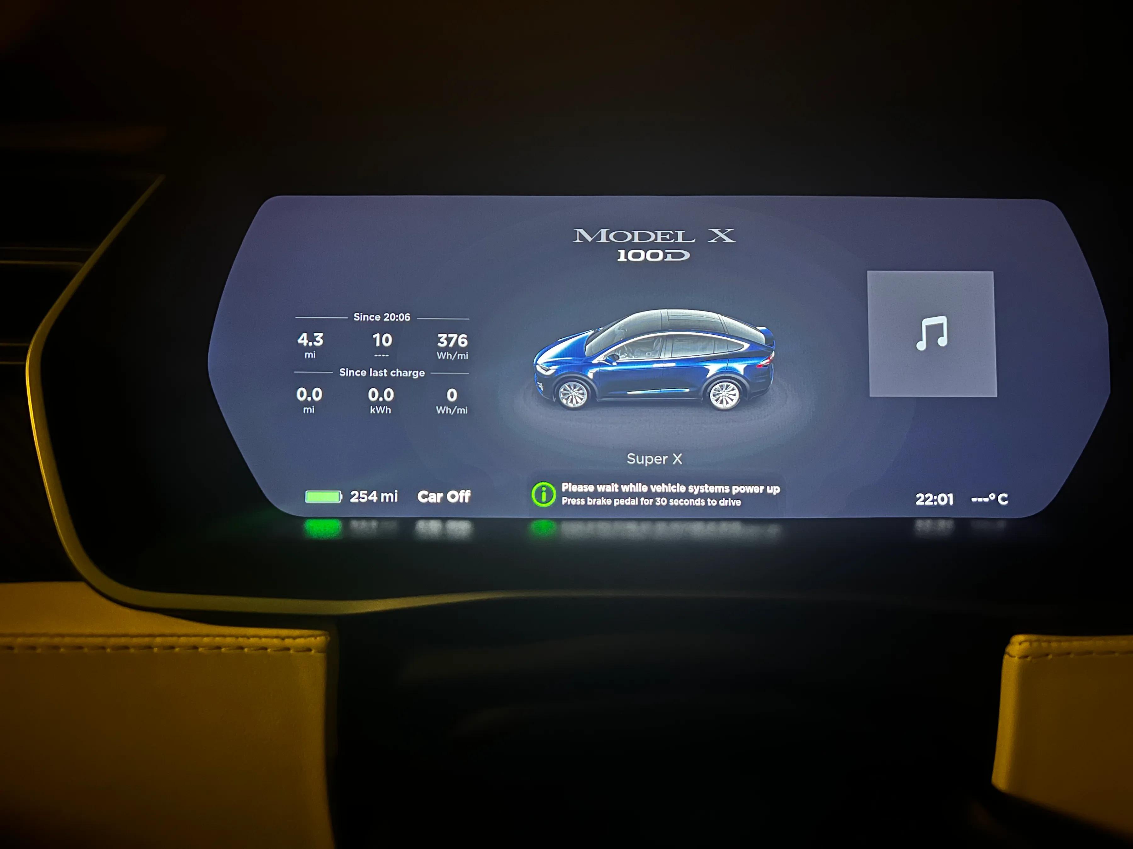 今天我来有理有据黑一把我的特斯拉model X