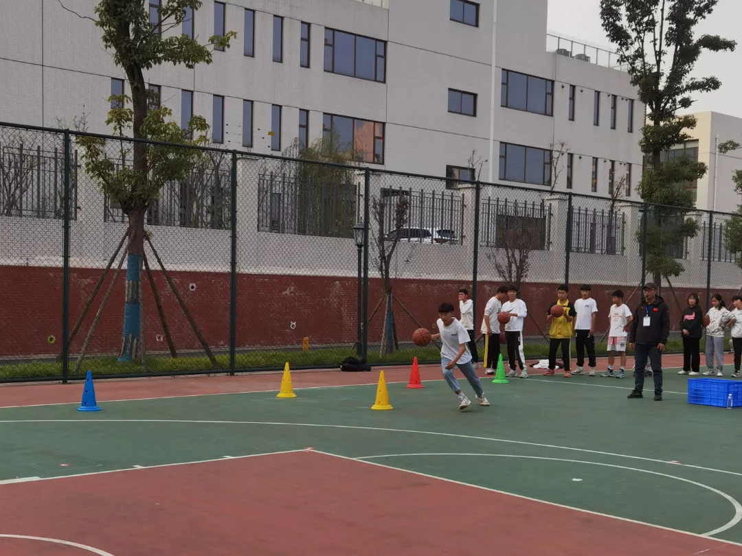 黄龙溪学校参加双流区第十六届中小学生体育集体项目运动会比赛