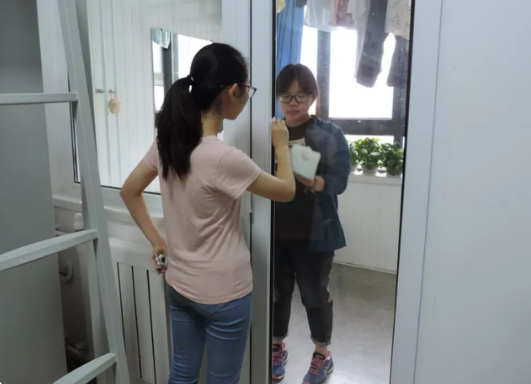 女大学生因“买空调”被孤立，自己掏钱自己享受，难道有错吗？