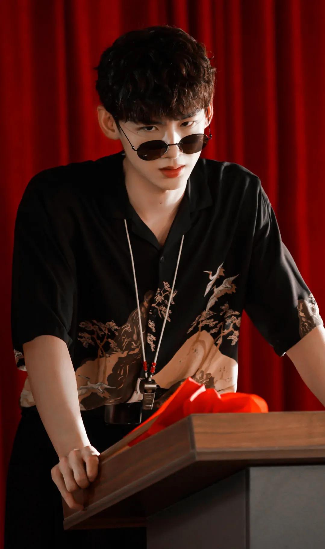 白敬亭：炙热的少年心中永怀梦想与激情