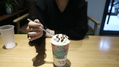 一杯治愈系奶茶，一撩饮者众心