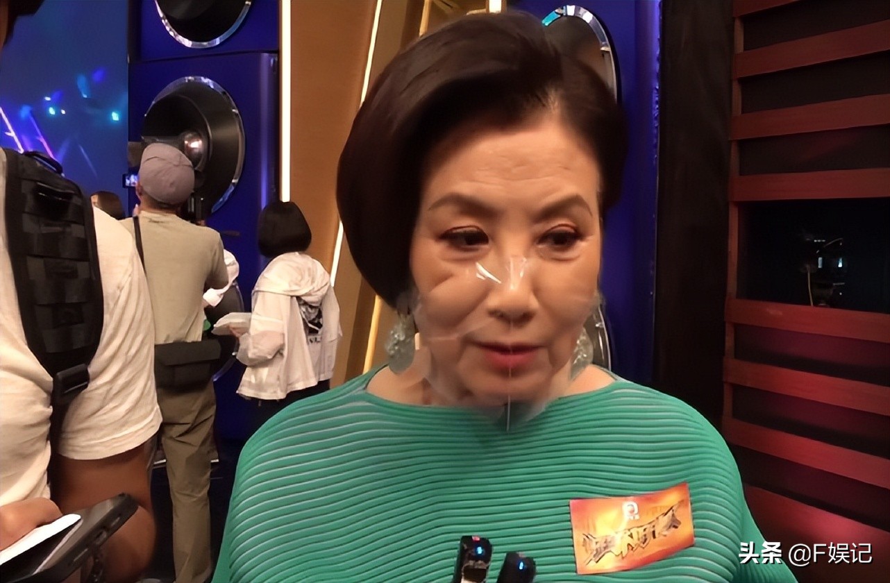 汪明荃曝与罗家英分隔两地会挂念 出差期间每天都和老公通电话