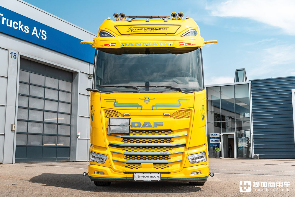 达夫XG 真会整活（这台很黄很暴力的达夫XG+牵引车，运输危化品的，配置也这么好？）