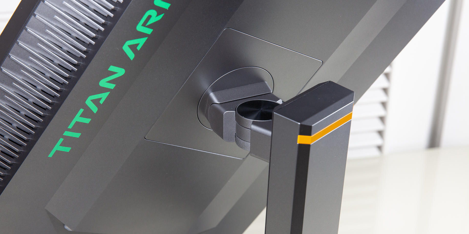 消费级Mini LED显示器迎来春天，跟风入手性价比泰坦军团27A6MR