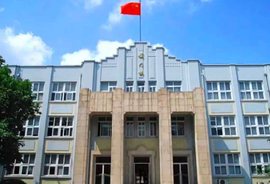 国内高中排名“重新洗牌”，衡水中学无缘榜首，上海中学表现亮眼