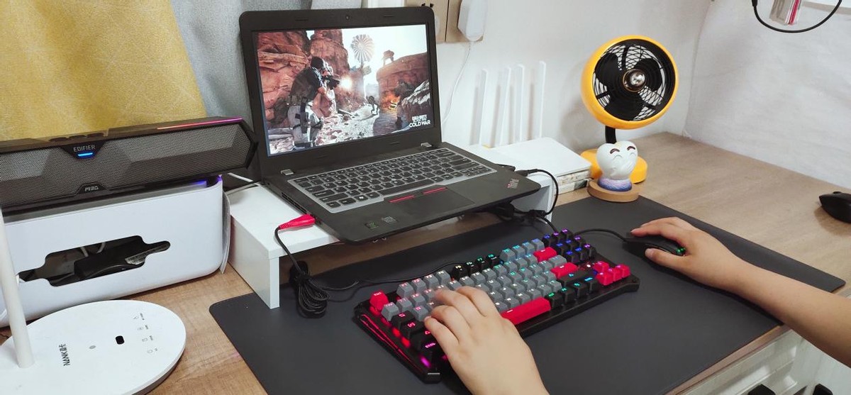 血手幽灵三代天平光轴B930，短键程全无冲，专为电竞而生