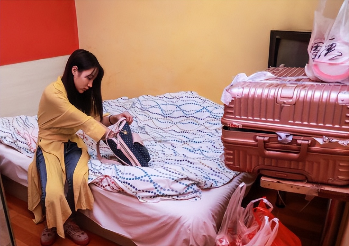 为何大学生喜欢到校外租房？不是花钱享受生活，实则只想花钱消灾