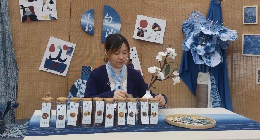 麓溪河畔 墨韵白小----天府新区白沙小学名优教师风采展示（五）