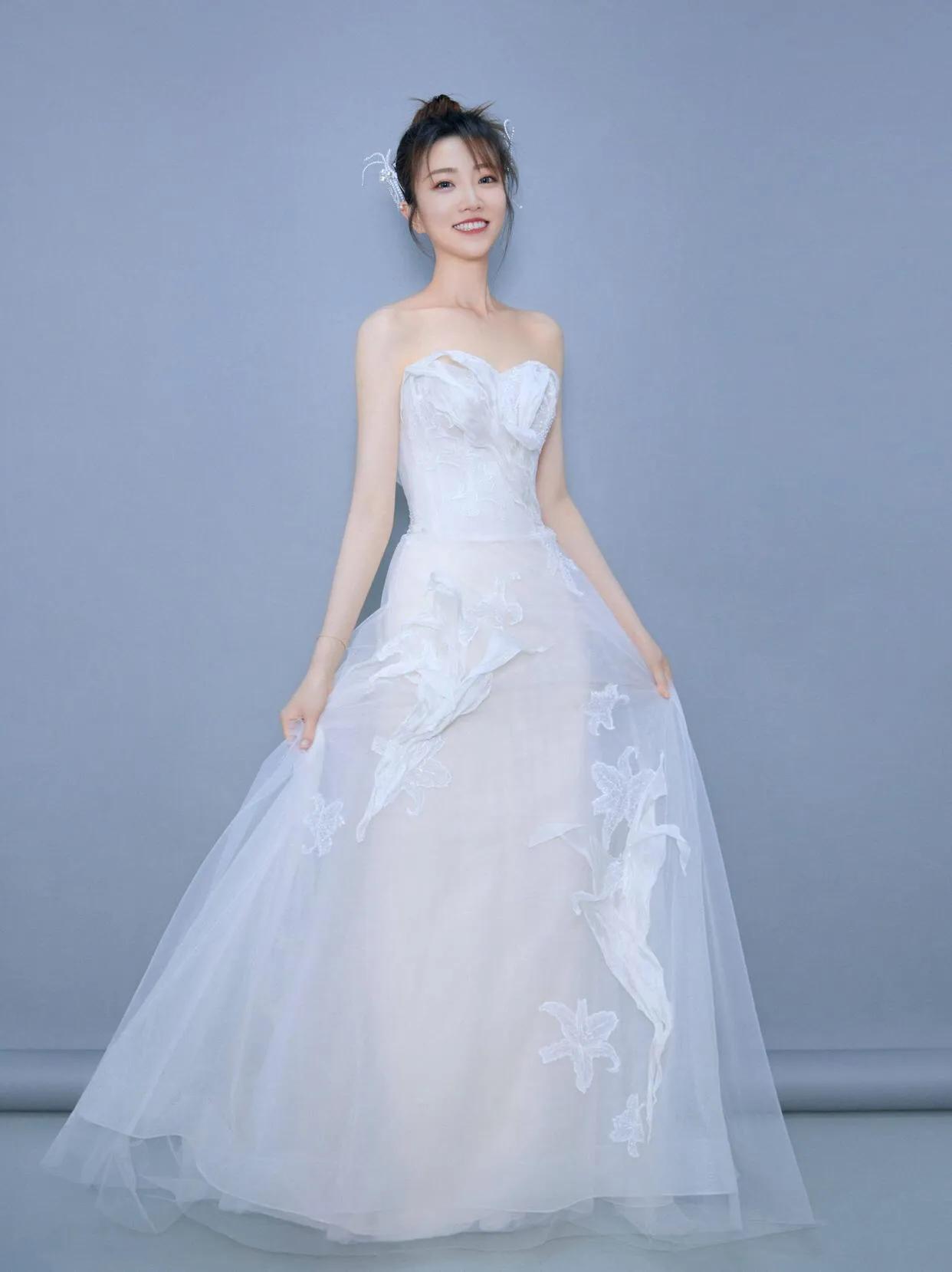 又仙、又美的张纯烨