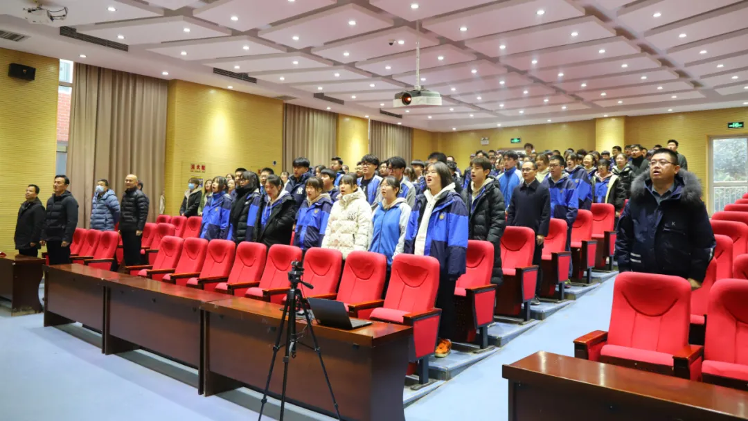 国旗下演讲 | 端正态度，冲刺期末